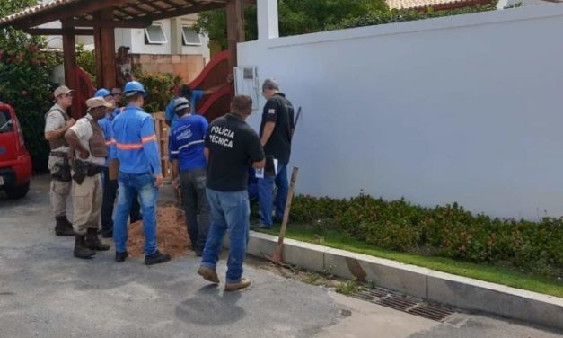 Casas de alto padrão são flagradas com ‘gato’ de água