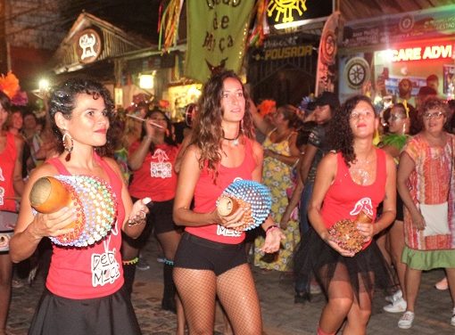 “As Desconcentradas”: Irreverência e alegria marcam a abertura do carnaval de Itacaré