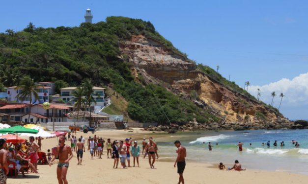 Além de Salvador, destinos turísticos de grande fluxo contam com receptivo especial durante a folia