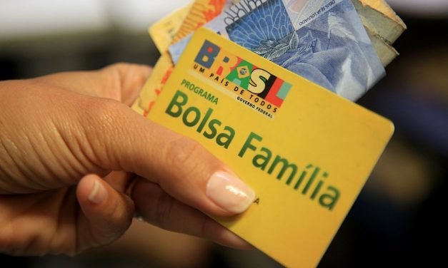 Bahia e outros seis estados acionam STF contra redução do Bolsa Família