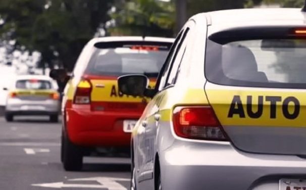 Detran-BA libera aulas e exames práticos para primeira habilitação