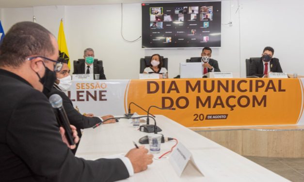 União e reverência marcam homenagem   da Câmara no Dia do Maçom