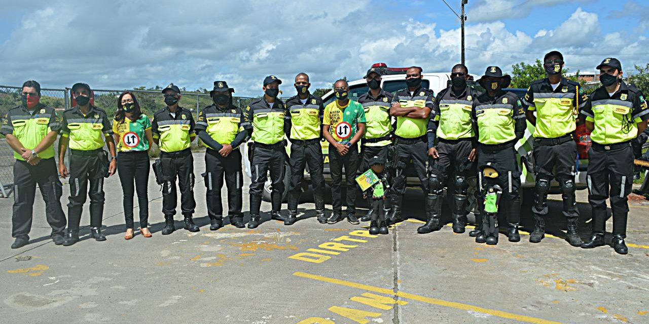 Sesttran presta homenagens pelo dia do agente de trânsito e fiscalização