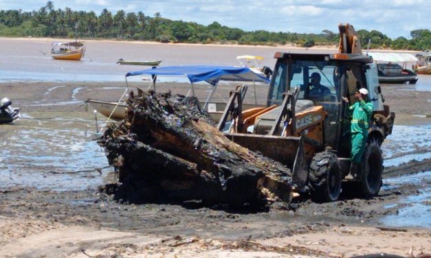 Prefeitura de Itacaré continua com a limpeza das praias e ruas