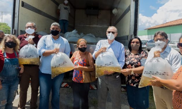 Distribuição de 80 mil alevinos de tilápias beneficia 600 agricultores familiares de Itabuna