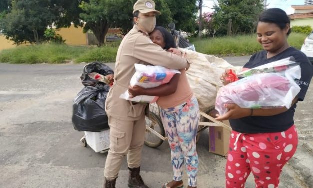 Vitória da Conquista: Patrulha Solidária homenageia catadoras de material reciclável