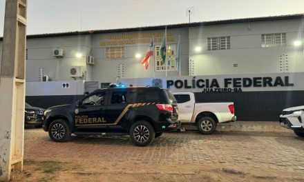 PF prende 18 pessoas em operação contra PMs suspeitos de vender armas e munições ilegais para facções