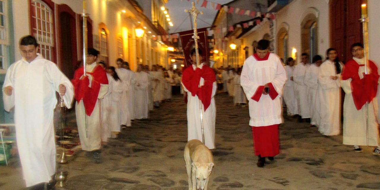 OS DIVINOS MISTÉRIOS DA IGREJA