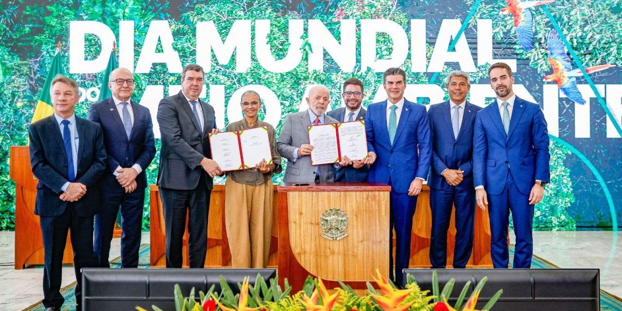 Decreto que institui o Monumento Natural das Cavernas de São Desidério é assinado em Brasília, durante evento alusivo ao Dia Mundial do Meio Ambiente