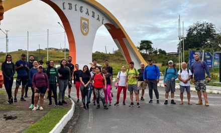 Chuva, frio, lama e muita força de vontade marcam mais uma caminhada bruta e insana