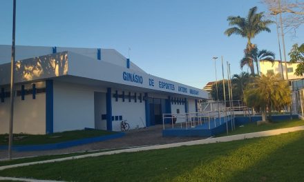 Governo da Bahia inaugura obras do ginásio de esportes de Teixeira de Freitas