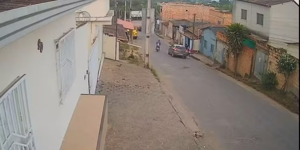 A caminho da escola: PM preso por estupro ameaçou adolescente com arma de fogo e a obrigou a entrar no carro