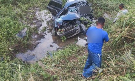 Itabuna: Três pessoas morrem e uma fica ferida em acidente envolvendo carro de passeio e caçamba