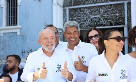 Mais uma vez, Lula se une a Jerônimo na maior festa cívica da Bahia