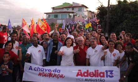 Grande caminhada e inauguração de comitê marcam abertura de campanha de Adélia e Augustão