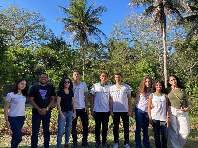 Estudantes do IFBaiano Ilhéus visitam a CVR Costa do Cacau