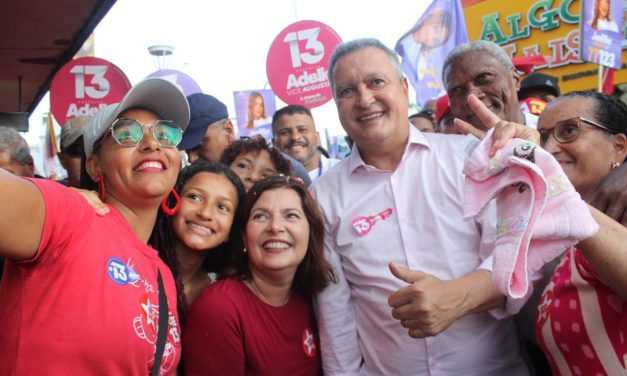 Adélia e Rui Costa param centro de Ilhéus com milhares de pessoas na caminhada da vitória