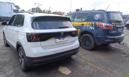 Homem troca terreno por carro roubado e é detido pela PRF em Simões Filho