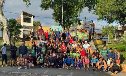 Turma da Caminhada fez trilha até o Sítio Recanto das Águas e plantou árvores