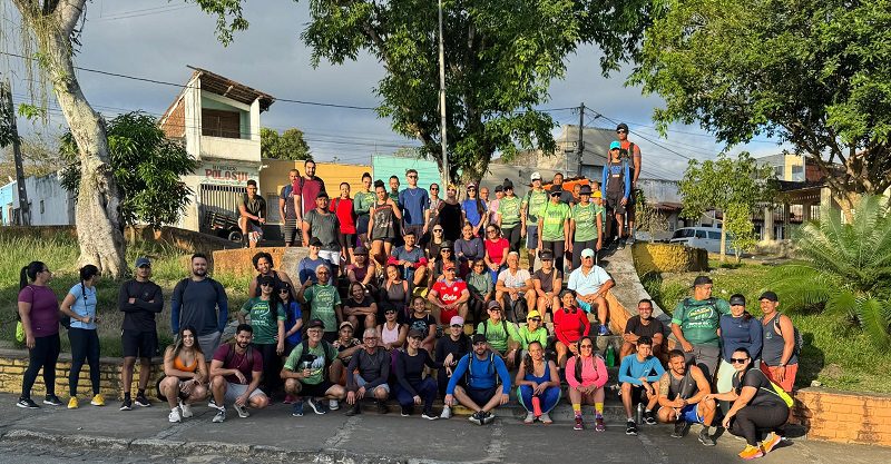 Turma da Caminhada fez trilha até o Sítio Recanto das Águas e plantou árvores