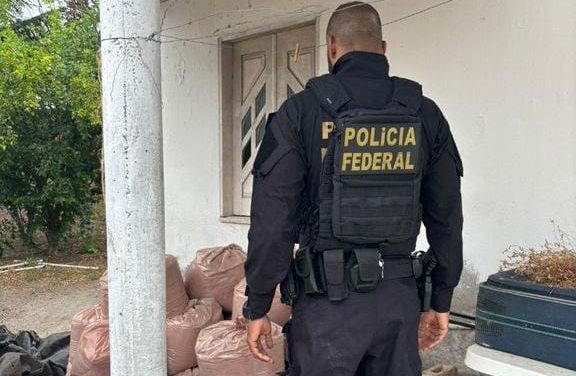 Polícia Federal desarticula esquema internacional de tráfico de entorpecentes