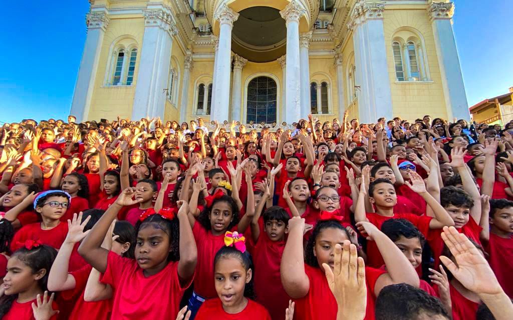 Escola Adventista realiza Cantata de Natal em Ilhéus