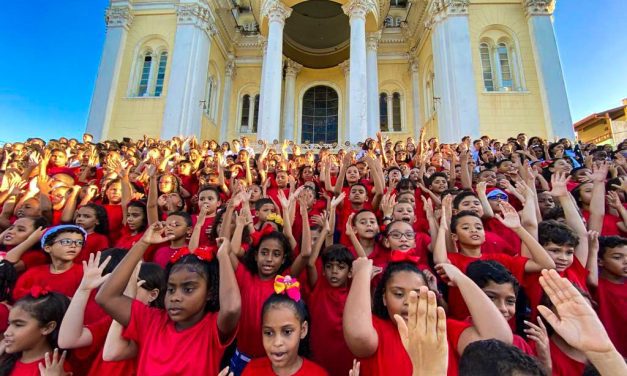 Escola Adventista realiza Cantata de Natal em Ilhéus