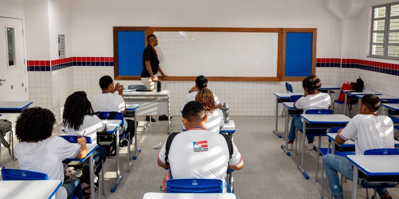 Termina nesta sexta-feira período de renovação de matrícula para estudantes da rede estadual