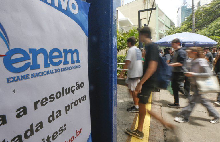 Começa prazo para pedir reaplicação do Enem