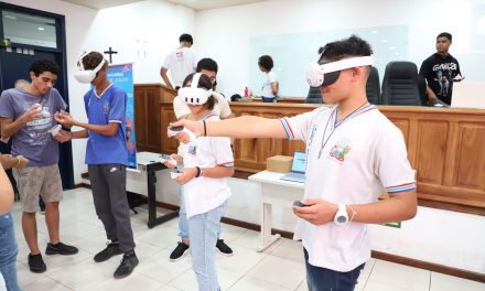 Estudantes do Salobrinho experimentam realidade virtual na Uesc