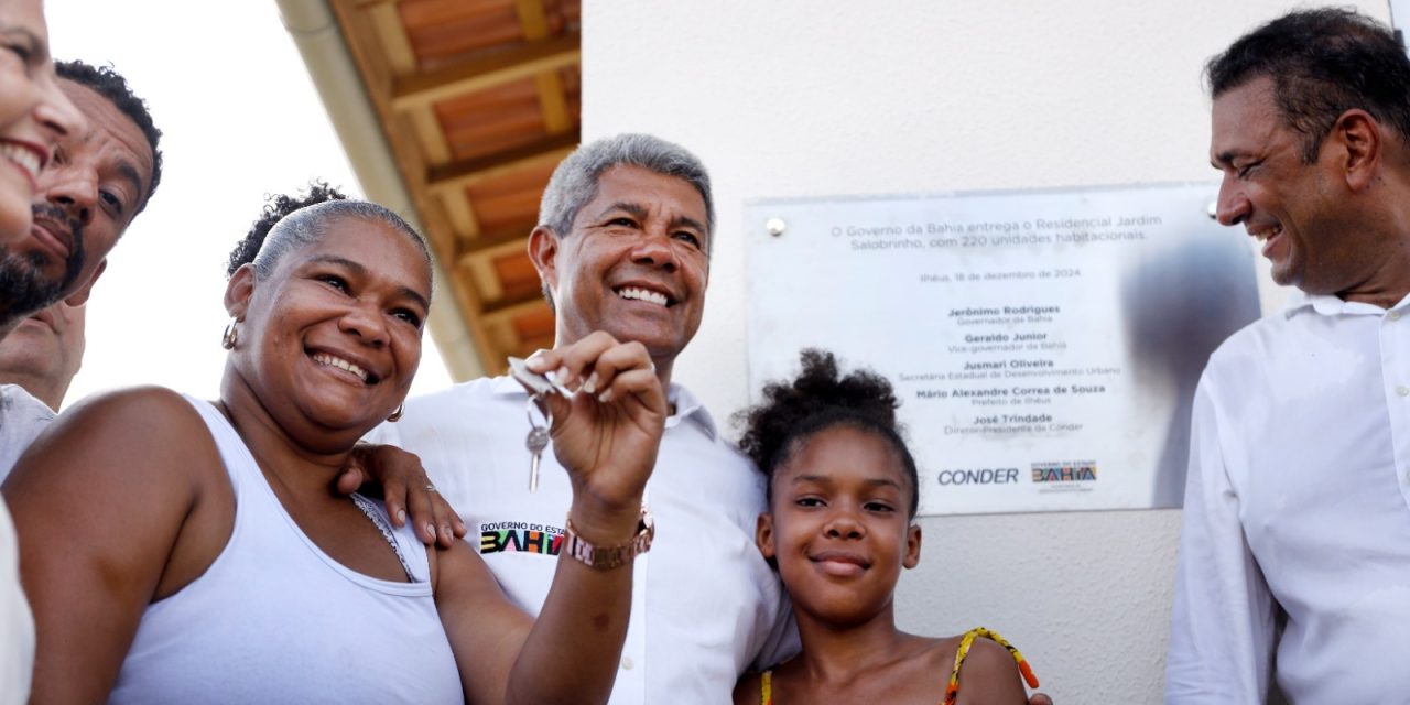 Em Ilhéus, 220 famílias realizam o sonho da casa própria ao receber as chaves do residencial Jardim Salobrinho