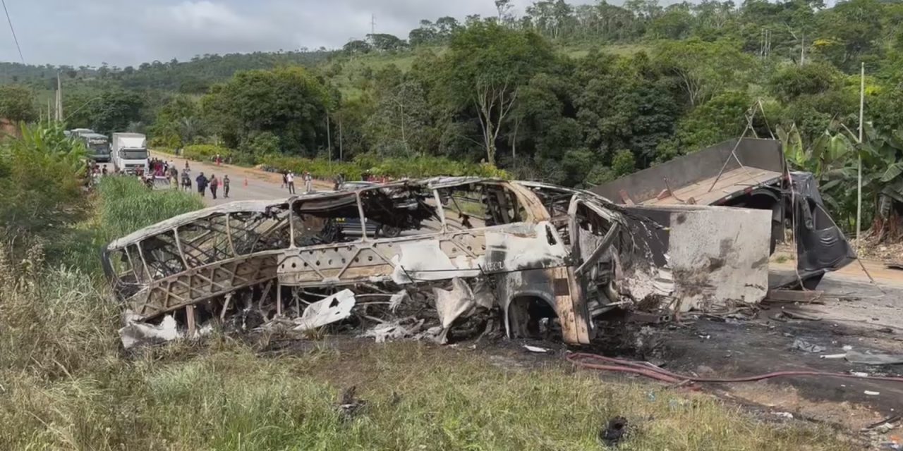 Governo da Bahia decreta luto oficial de 2 dias pelas mortes ocorridas em acidente na BR-116