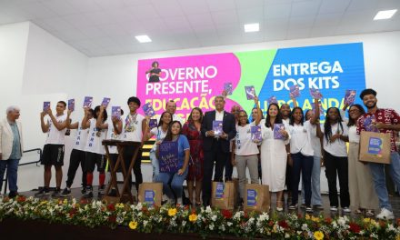 “Estamos investindo na educação para transformar a realidade dos nossos jovens”, diz Jerônimo Rodrigues sobre o investimento de R$ 1,3 bilhão nas escolas da Bahia