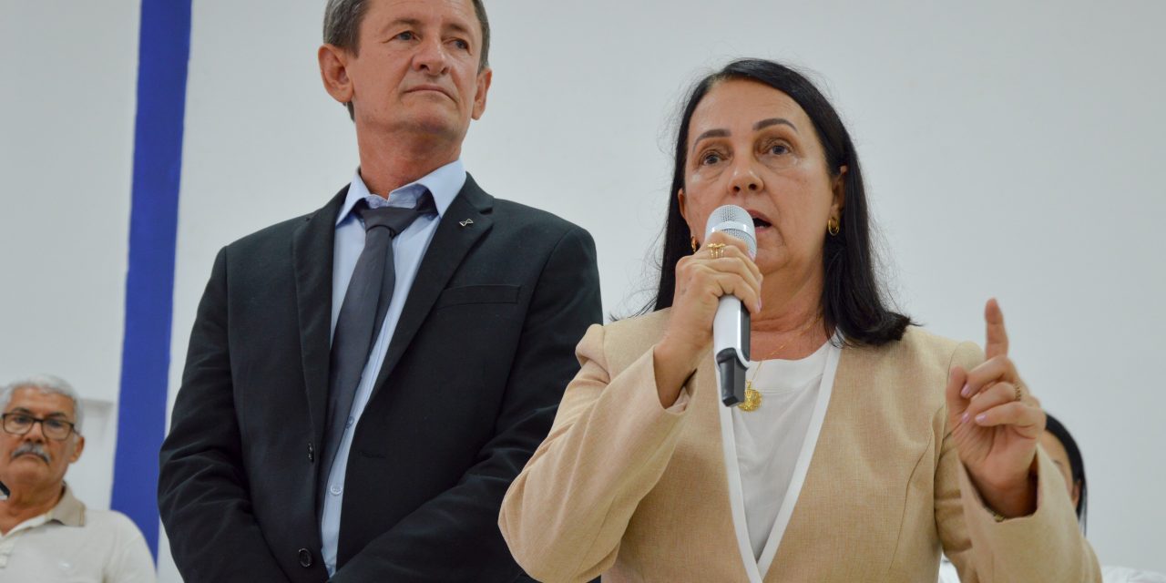 Emoção marca posse da prefeita eleita Gracinha Viana e do vice Beto da Padaria