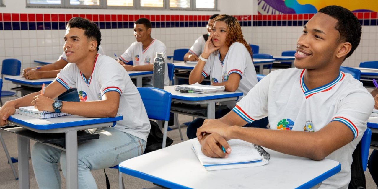 Bahia inicia 2025 com novos projetos para a Educação Profissional e segue com modernização da rede de ensino estadual