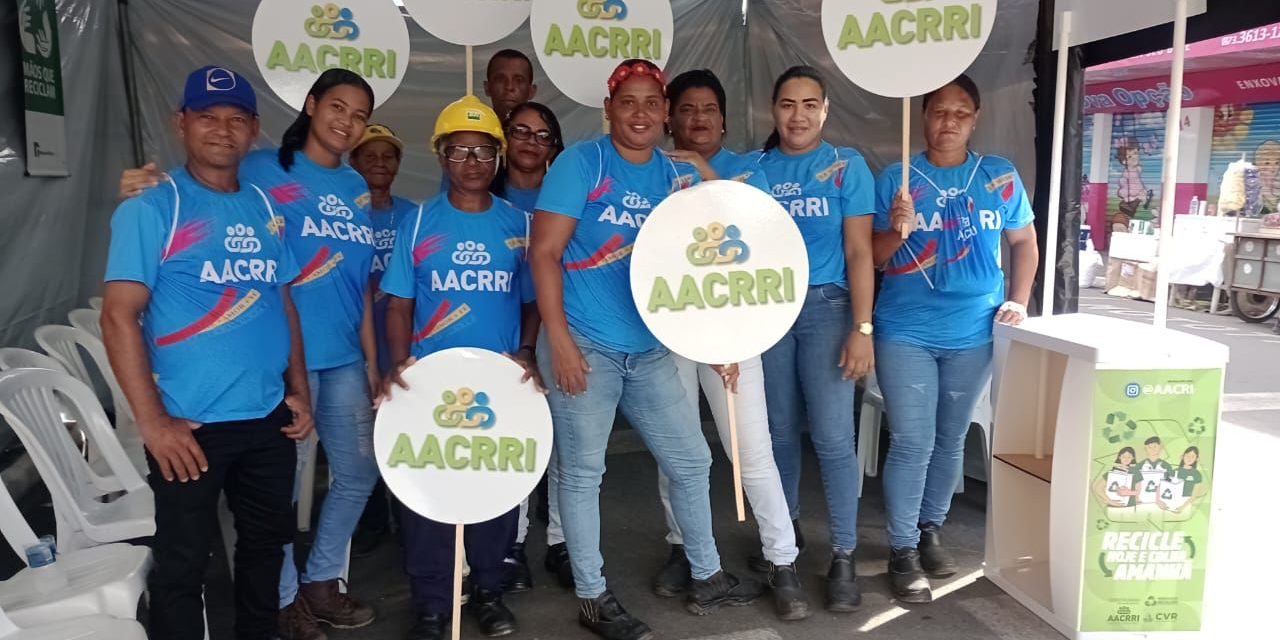 Central do Catador coleta 1,7 tonelada  de material reciclável na Lavagem do Beco do Fuxico