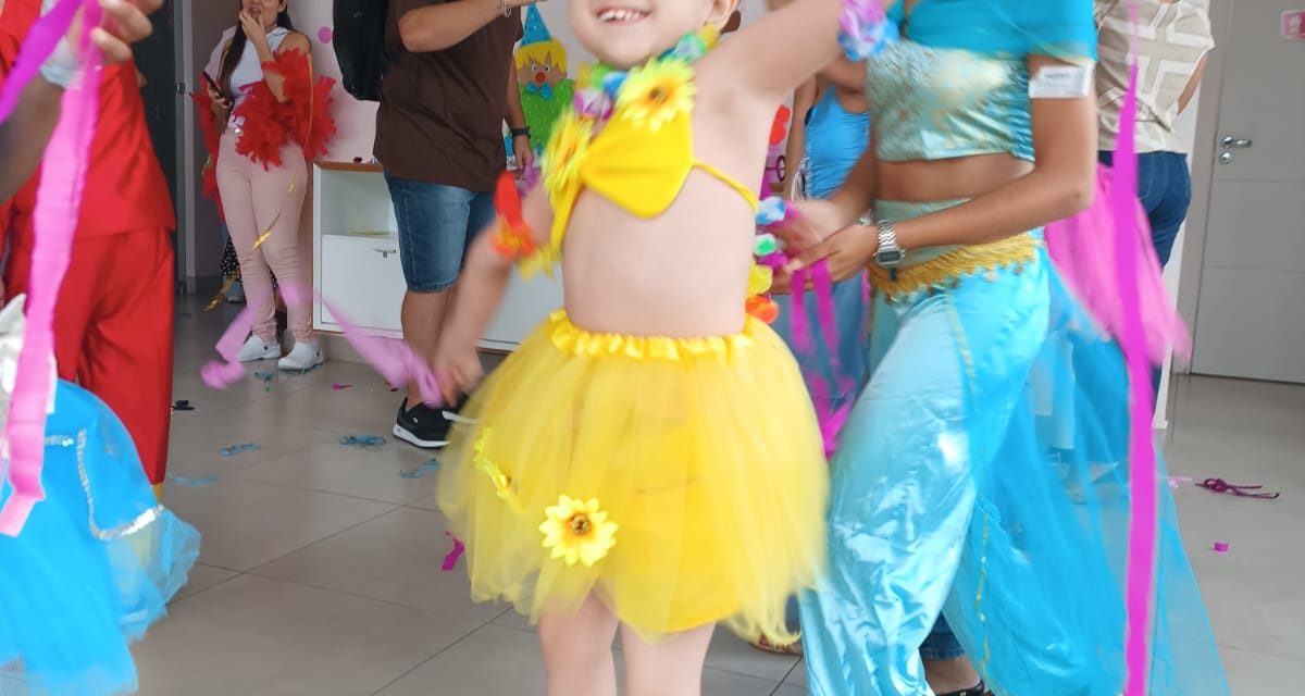 Charanga da Alegria leva Carnaval à oncologia pediátrica da Santa Casa de Itabuna